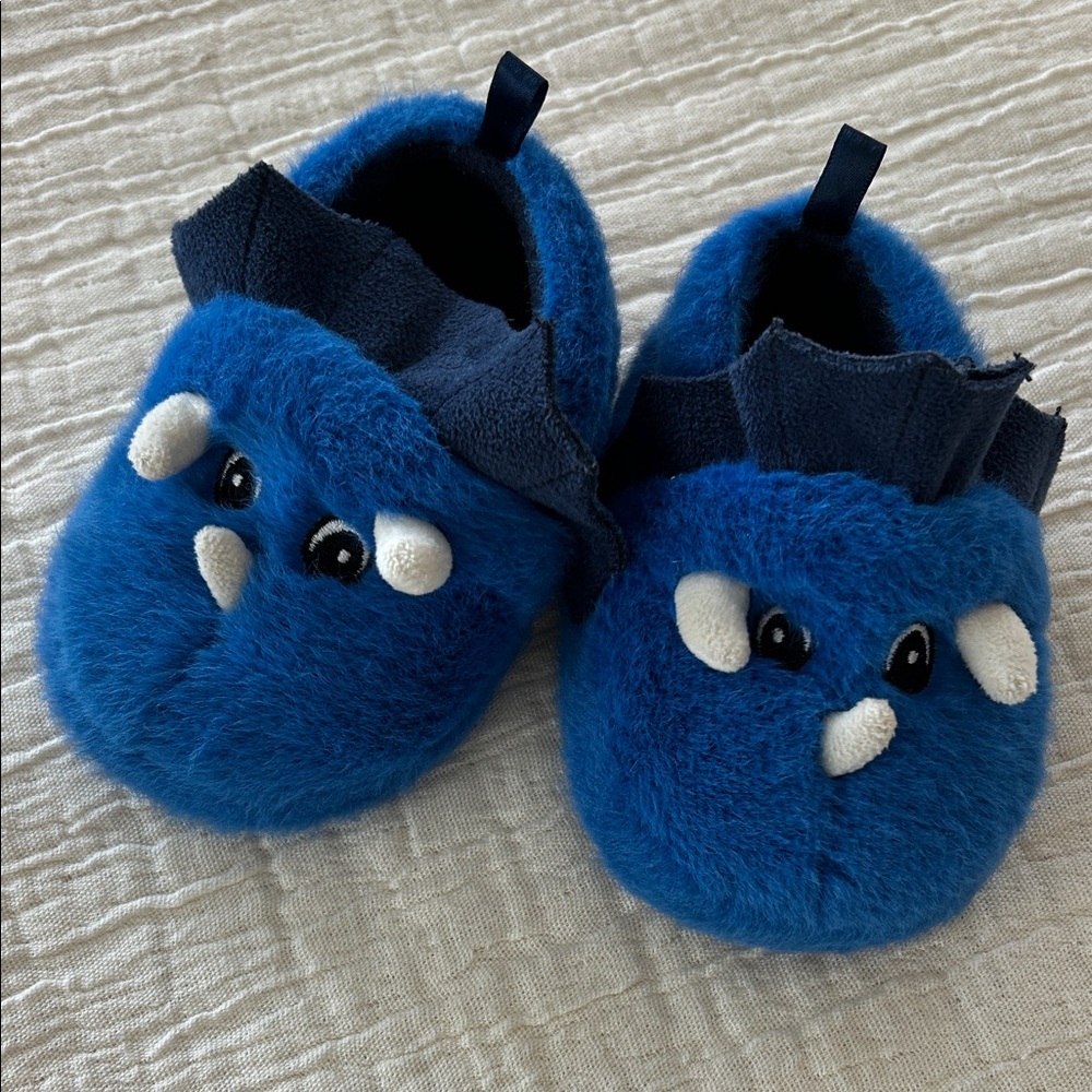Carter’s Blue Triceratops Baby Slippers Sz 3/4